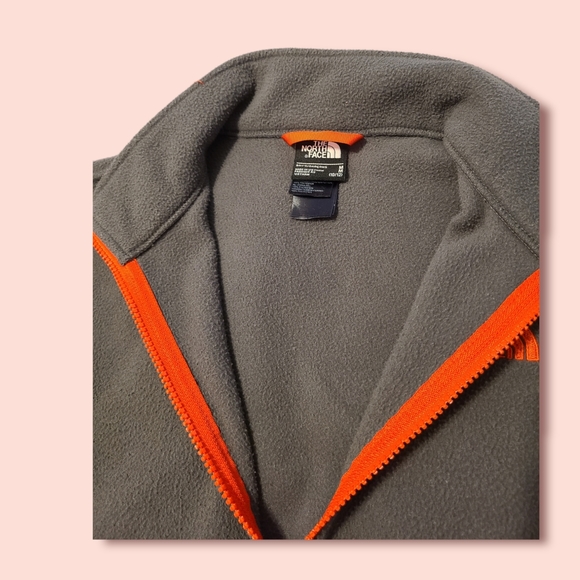 The North Face Fleece Jacket - Picture 2 of 4